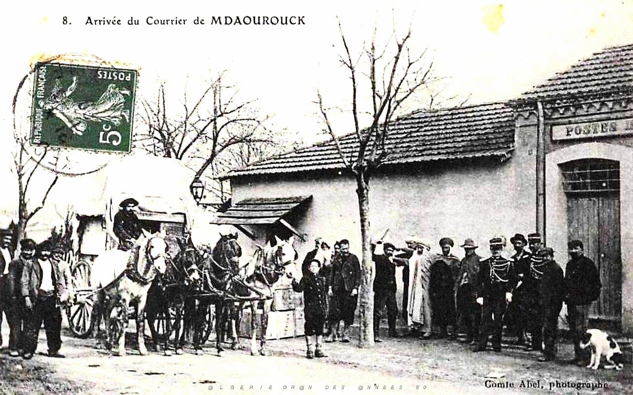 1339- Mdaourouk - Arrivee du courrier.jpg